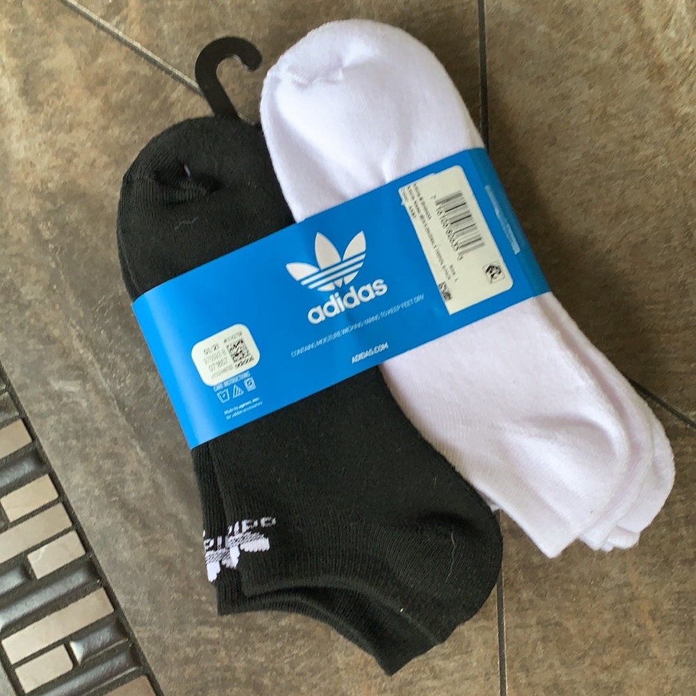 ADIDAS 6 pairs set NO SHOW
NWT